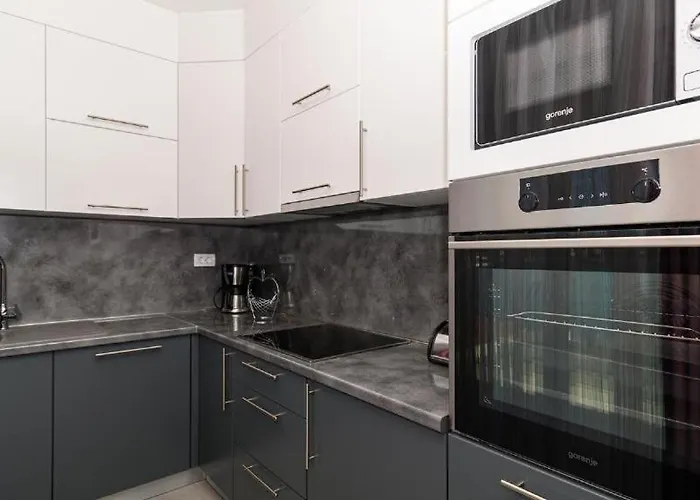 Seaside Luxury Apartment