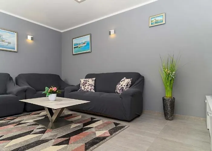 Seaside Luxury Apartment Trogir